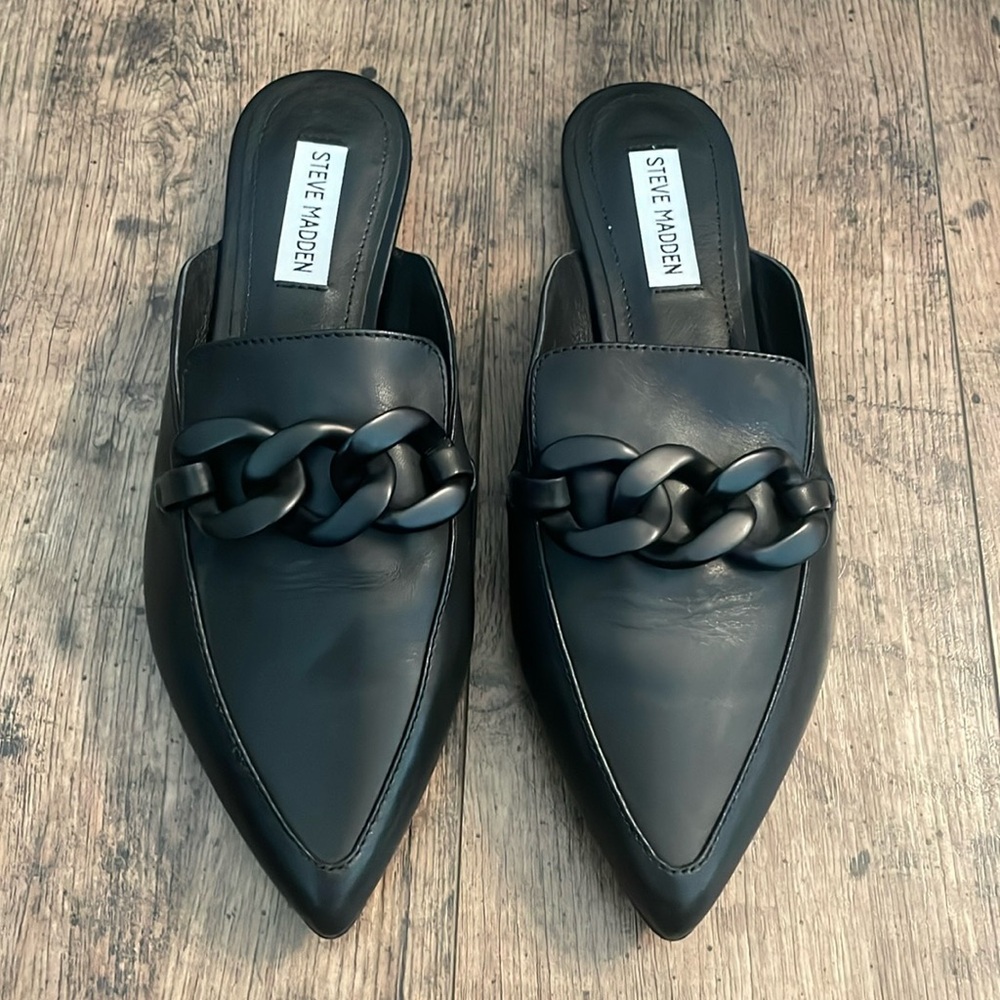 Steve Madden Fleur Pointed Toe Mule in Black